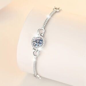 Luxurious 925 Silver Moissanite diamond bracelet Women’s accessories Gift